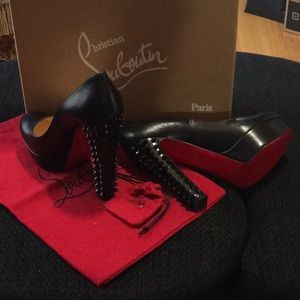 Louboutin Taclou Pump